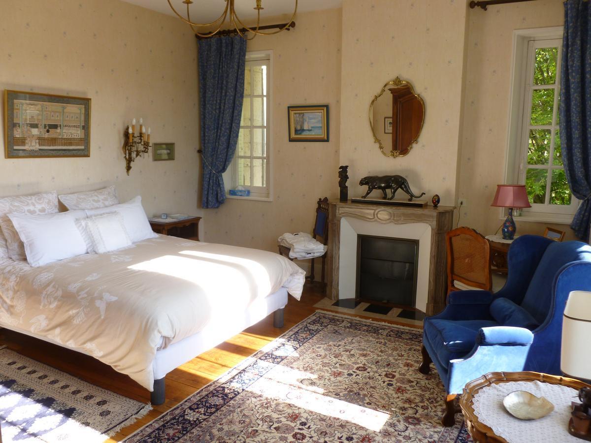 La Chambre Au Chateau Bed and Breakfast Pernant Esterno foto