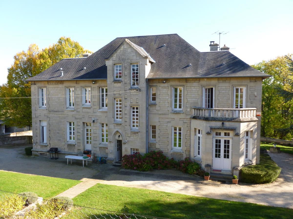 La Chambre Au Chateau Bed and Breakfast Pernant Esterno foto