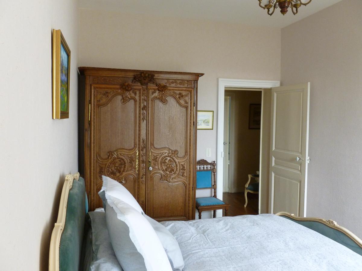 La Chambre Au Chateau Bed and Breakfast Pernant Esterno foto