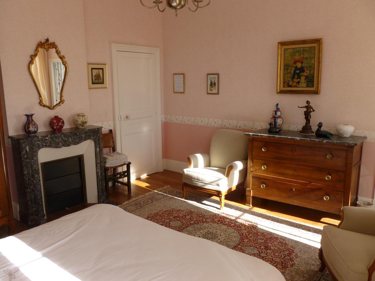 La Chambre Au Chateau Bed and Breakfast Pernant Esterno foto