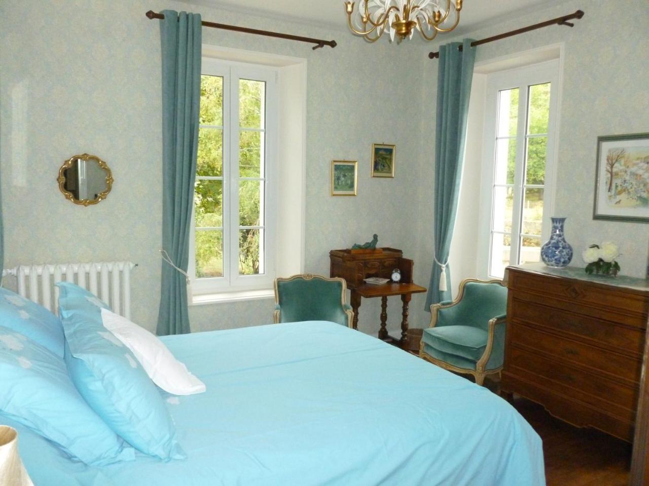 La Chambre Au Chateau Bed and Breakfast Pernant Esterno foto